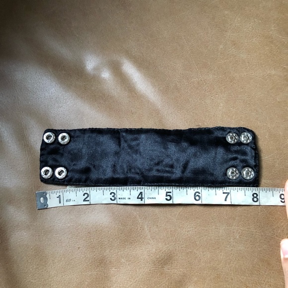 Silver boho disc bracelet - Picture 4 of 5